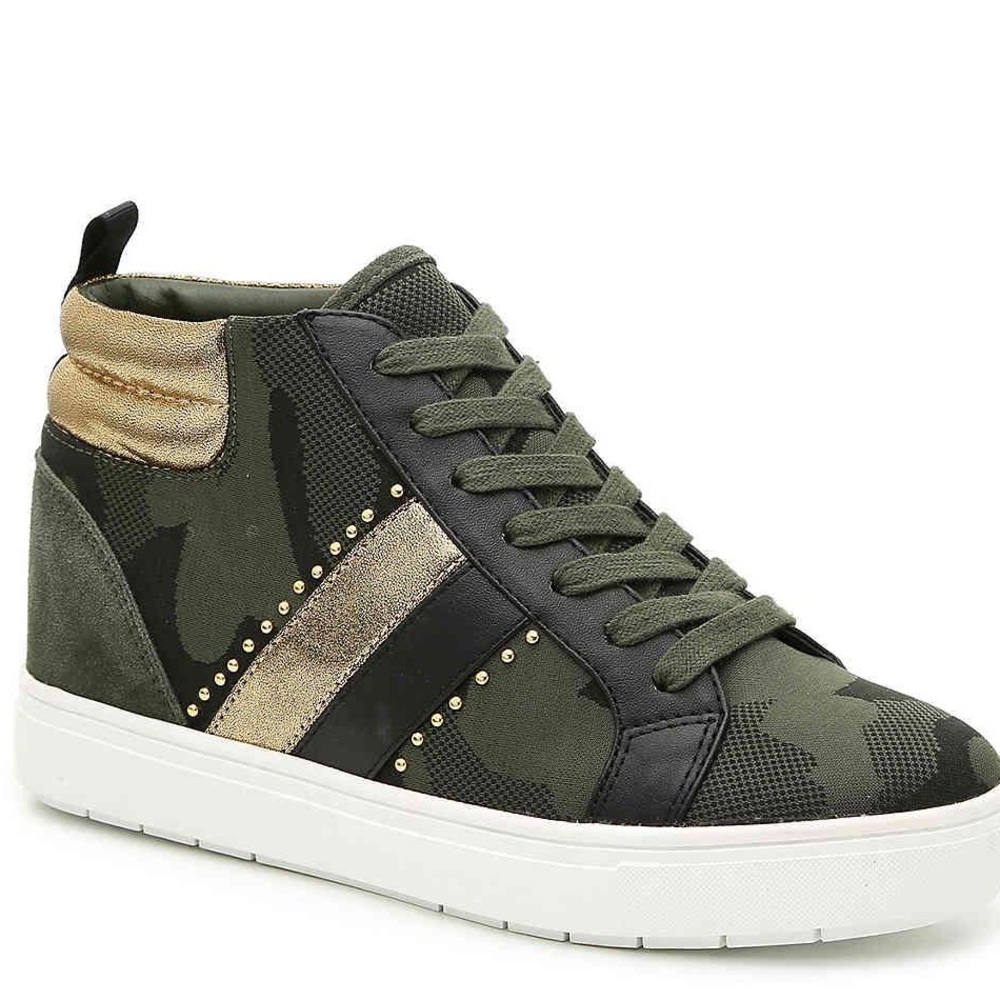 EUC Y2K Steve Madden Gusty Wedge Sneaker